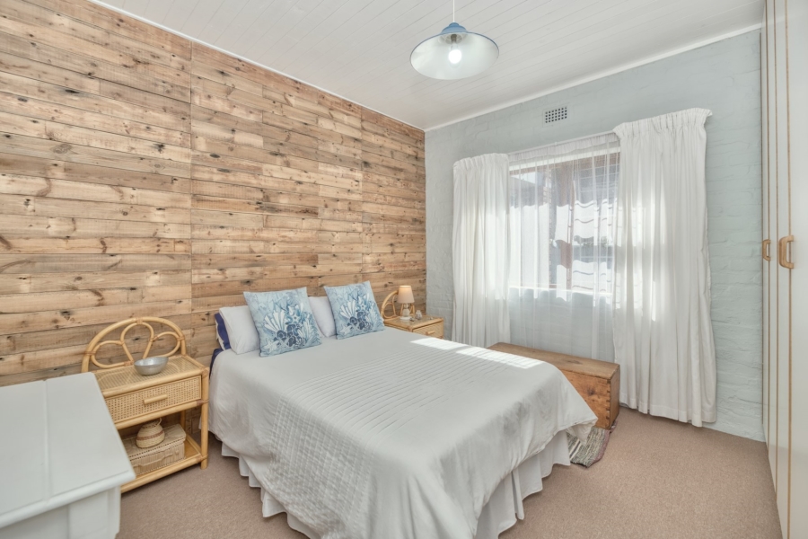 To Let 3 Bedroom Property for Rent in Struisbaai Western Cape